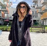 Alisha kabát fekete – Hosszított bukléhatású női kabát steppelt betéttel – Innova Fashion – 5. kép